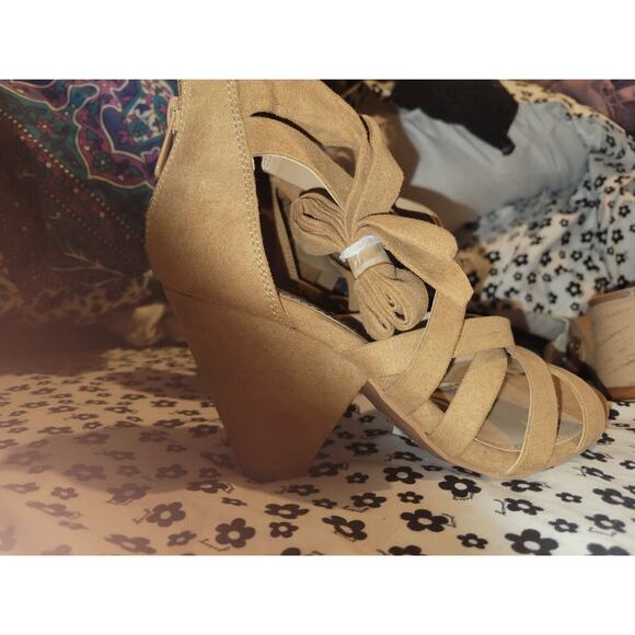 Torrid Shoes Lot Of 4 Pairs 8.5 New - Picture 13 of 15